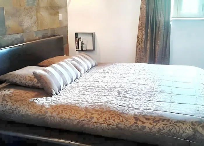 Elegant Near With Private Pool Villa